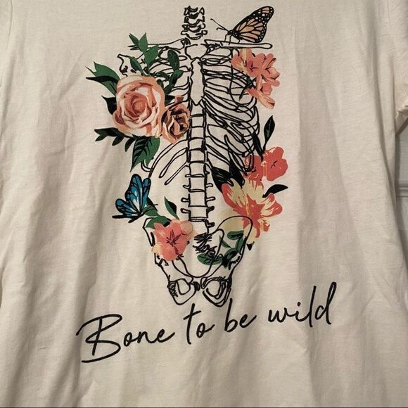NWT Stunner California cream 100% cotton “bone to be wild” graphic short sleeve - Picture 2 of 5